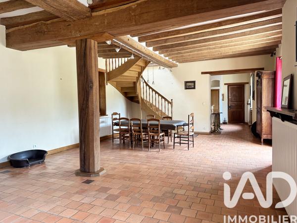 Maison à vendre 6 pièces 220 m² Seiches-sur-le-Loir