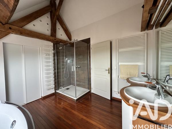 Maison à vendre 6 pièces 220 m² Seiches-sur-le-Loir