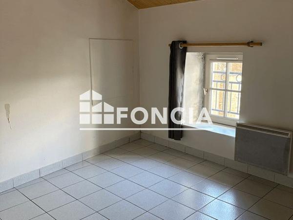 Location Appartement 2 pièces 40 m² - 4 PLACE DE LA PECHOIRE Coulon 79510