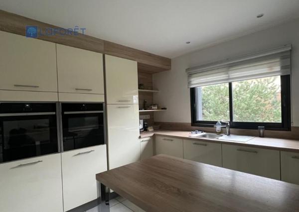 Achat maison près de PLOEMEUR - 6 pièce(s) - 162 m² - 430 500 €