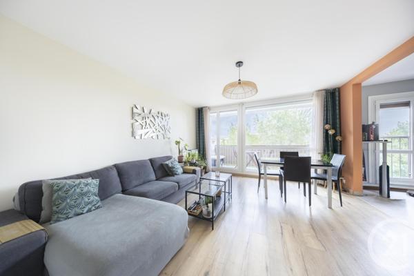 Appartement F4 à vendre  4 pièces - 79,40 m2 VILLECRESNES - 94