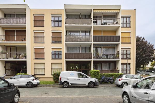 Appartement F4 à vendre  4 pièces - 79,40 m2 VILLECRESNES - 94