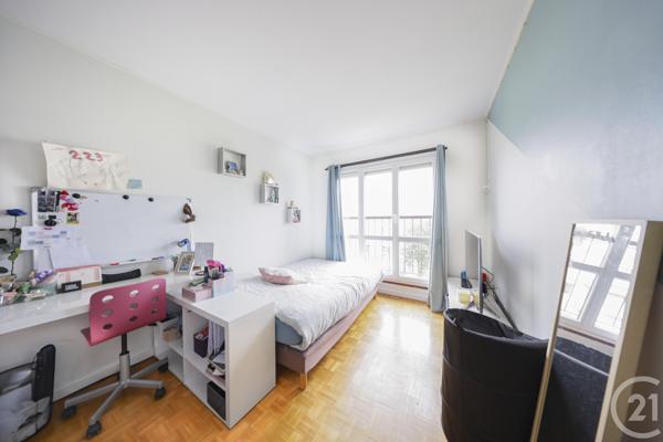 Appartement F4 à vendre  4 pièces - 79,40 m2 VILLECRESNES - 94