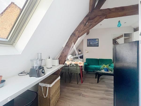 DIJON (21) - Hypercentre Rue Jeannin - Grand studio coup de coeur