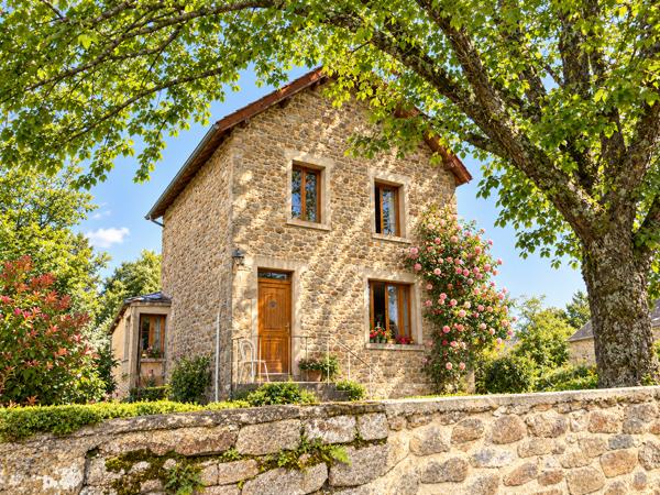 Maison
         3 pièces
        - 70 m² Exclusivité 128 000 €*