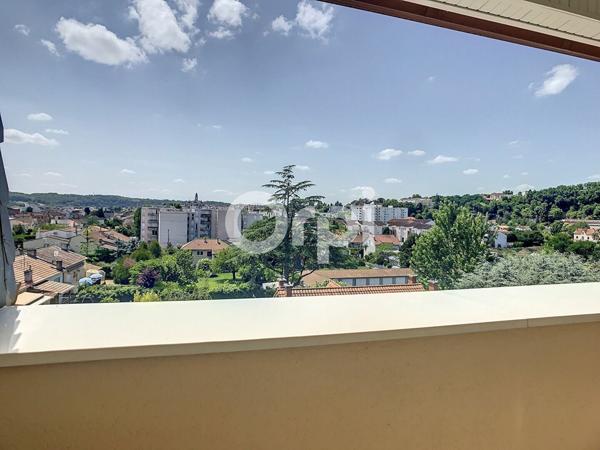 Appartement à louer    3 pièces •  Périgueux