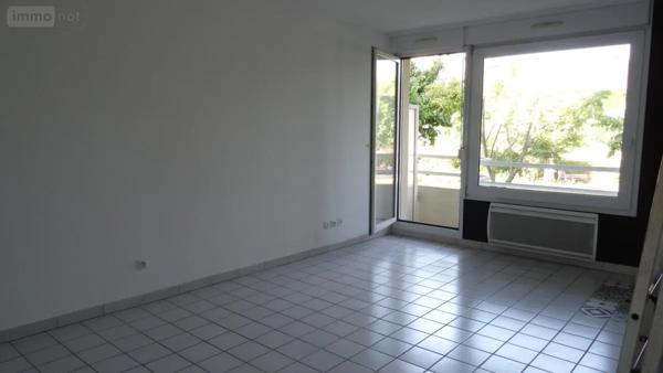 Location - Appartement Reims 51100 1 pièce 31 m 2