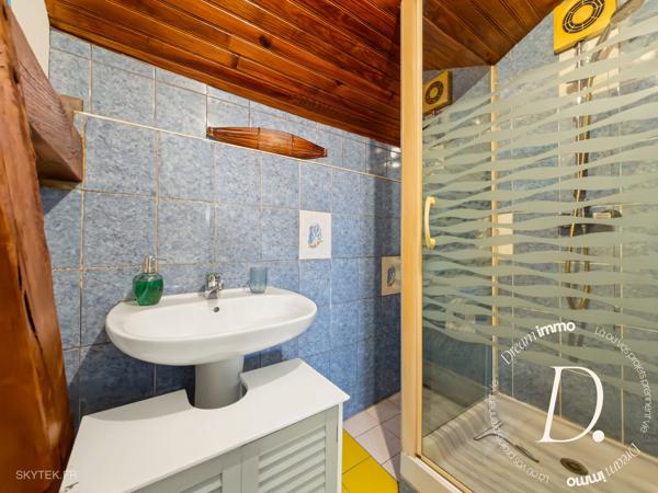 BEL ENSEMBLE IMMOBILIER AVEC MAISON FAMILIALE ET GÎTE INDÉPENDANT