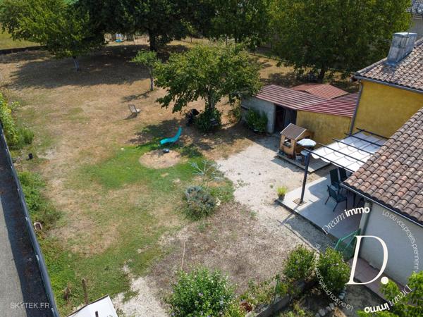 BEL ENSEMBLE IMMOBILIER AVEC MAISON FAMILIALE ET GÎTE INDÉPENDANT