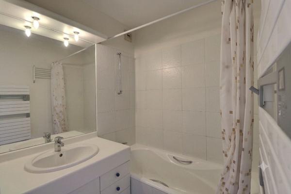 Appartement résidence de Standing, 4 pièce(s) 3 chambres 90 m2 Terrasse