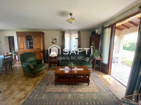 Maison T6 avec garage sur terrain arboré de 2000m2