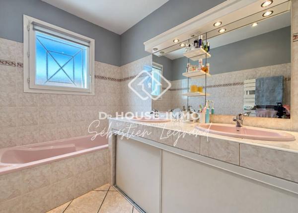 Maison à vendre 7 pièces de 137 m²