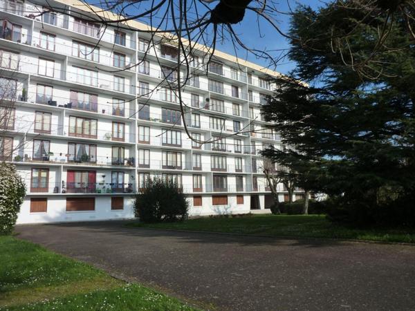 Appartement rénové à louer à Nogent-le-Rotrou dans l'Eure-et-Loir (28400), ref : 7MS   
Gare