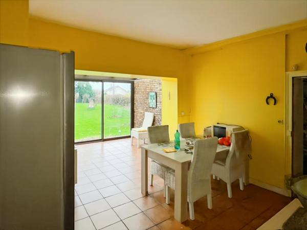 Élégante propriété 252m2 avec parc arboré, piscine à Montgivray