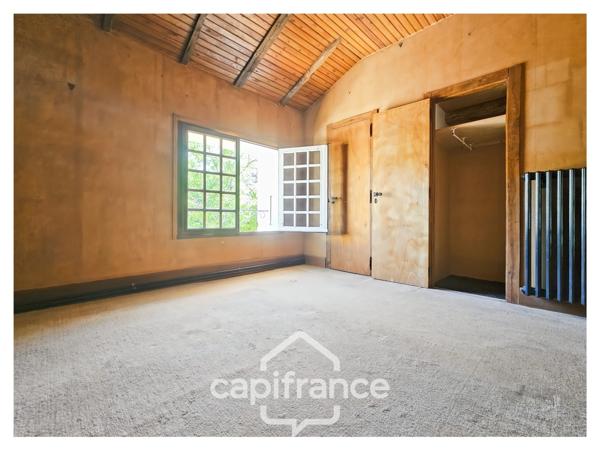 Maison 249 m², à vendre 8 pièces MIGNE AUXANCES (86), environnement et secteur de qualité.