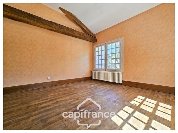 Maison 249 m², à vendre 8 pièces MIGNE AUXANCES (86), environnement et secteur de qualité.