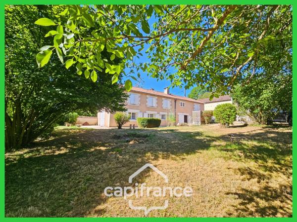 Maison 249 m², à vendre 8 pièces MIGNE AUXANCES (86), environnement et secteur de qualité.
