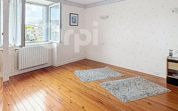 Maison à vendre    5 pièces • 111,77 m2 Bohars