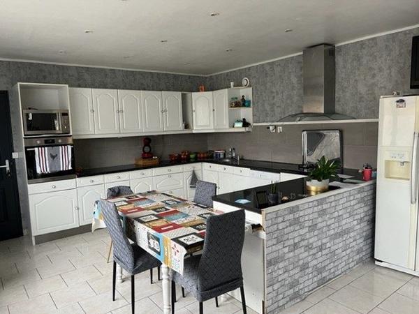 Maison individuelle Conlie sarthe 196 m²