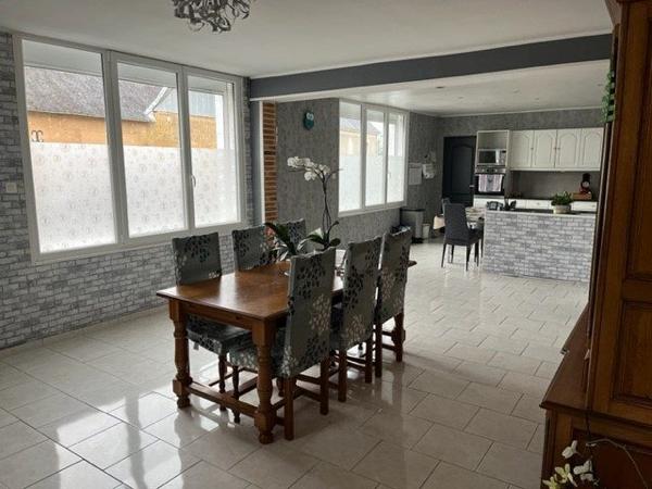 Maison individuelle Conlie sarthe 196 m²