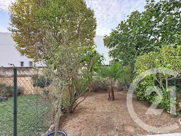 Maison à vendre  5 pièces - 87,60 m 2   ST DENIS  - 93