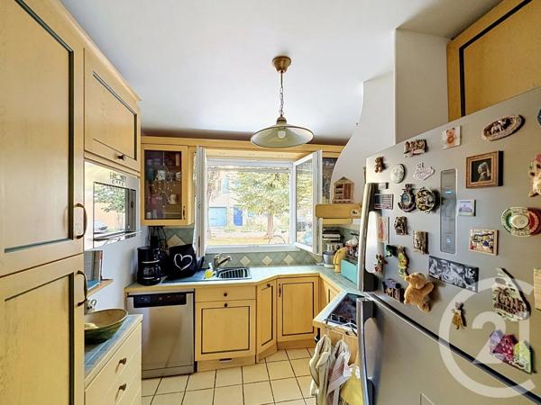 Maison à vendre  5 pièces - 87,60 m 2   ST DENIS  - 93