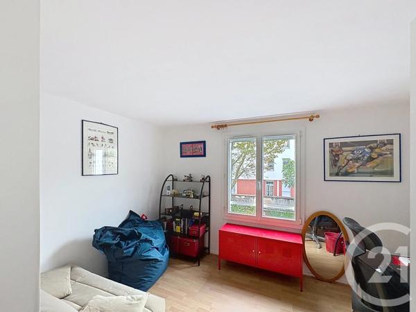 Maison à vendre  5 pièces - 87,60 m 2   ST DENIS  - 93