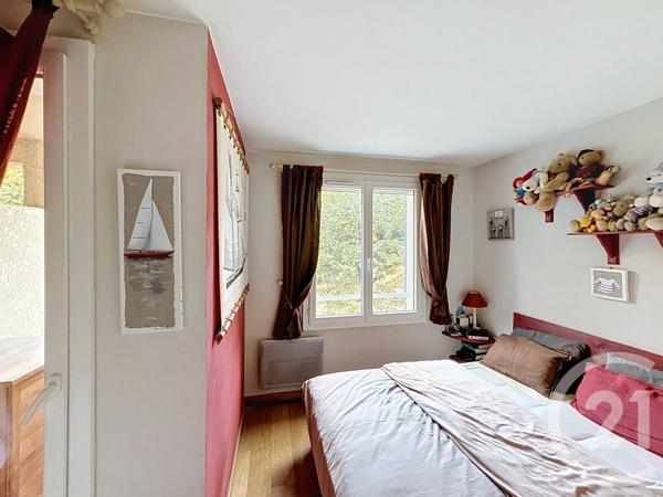 Maison à vendre  5 pièces - 87,60 m 2   ST DENIS  - 93