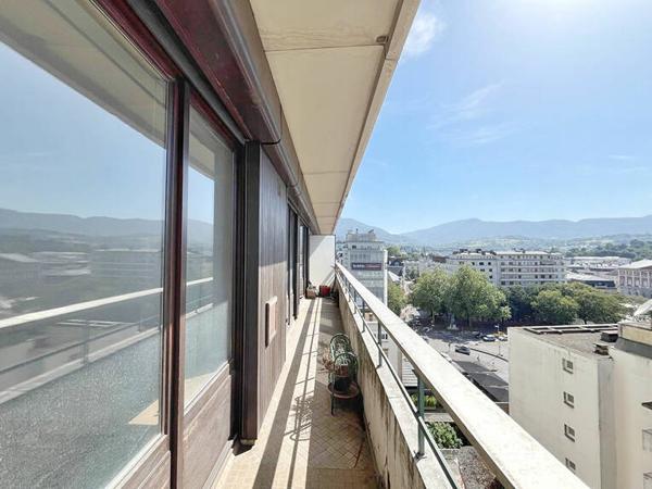 Appartement Chambery 2 pièce(s) 53 m2