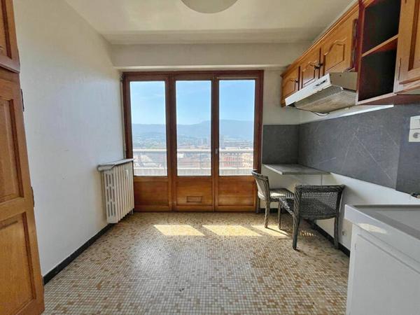 Appartement Chambery 2 pièce(s) 53 m2