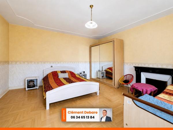 Maison avec plus de 200 m² avec 5 chambres