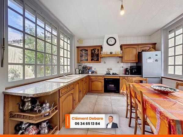 Maison avec plus de 200 m² avec 5 chambres