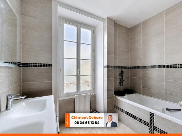 Maison avec plus de 200 m² avec 5 chambres