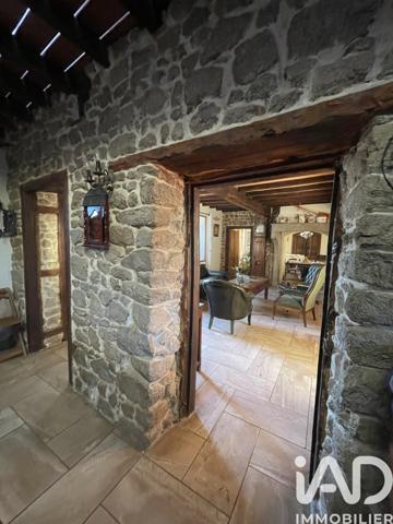 Maison à vendre 7 pièces 230 m² Essertines-en-Donzy