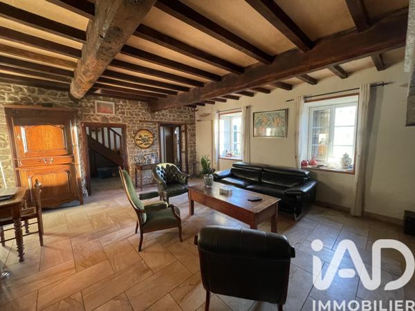 Maison à vendre 7 pièces 230 m² Essertines-en-Donzy