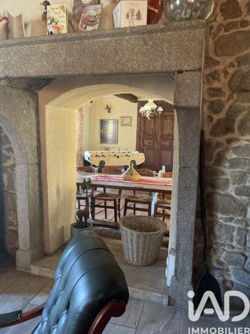 Maison à vendre 7 pièces 230 m² Essertines-en-Donzy