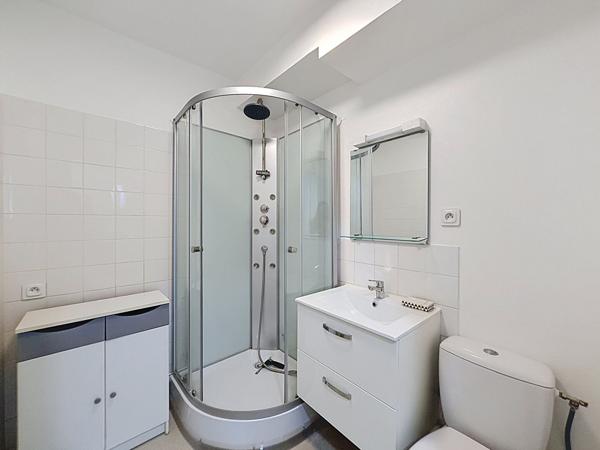 SECTEUR AVENUE PATTON - T1 MEUBLE - DISPONIBLE DE SUITE
