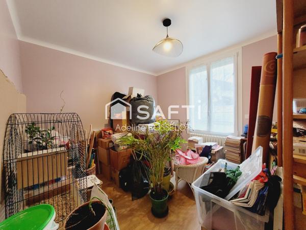 Centre village, commerces & écoles