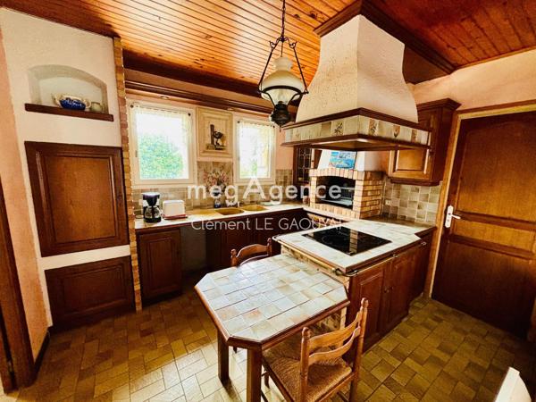 Maison à PLEUMEUR-BODOU, 22560 - 10 pièces 198m²