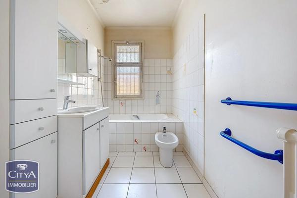 Appartement à vendre 4 pièces 135.42m² Chambéry (73000)