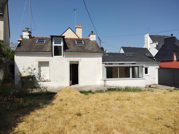 – Quartier prisé de Trussac : Maison de ville avec potentiel rare