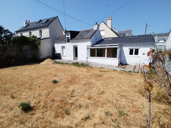 – Quartier prisé de Trussac : Maison de ville avec potentiel rare