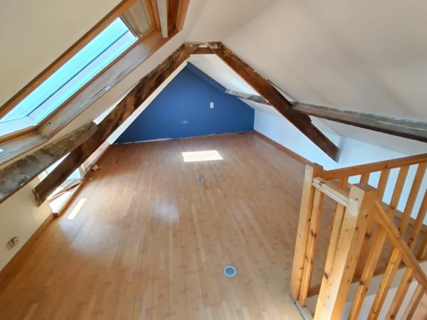 – Quartier prisé de Trussac : Maison de ville avec potentiel rare