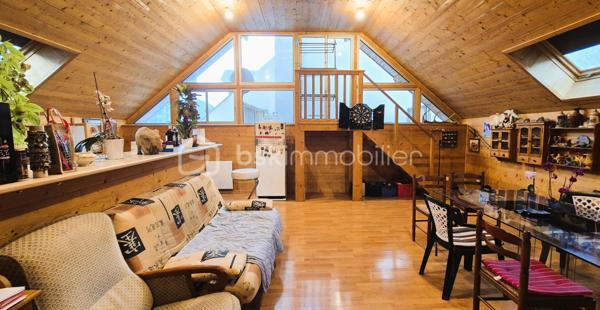 🏔️ À vendre – Superbe appartement T6 de 108 m² au cœur du Haut Verdon – Beauvezer 🌲
Situé à Beauvezer, charmant village du Haut Verdon, en milieu de vallée, ce très bel appartement T6 de 110 m² vous séduira par son environnement calme, naturel et préservé ✨
📍 Emplacement idéal :
•	à proximité des stations de ski du Val d’Allos 🎿
•	aux portes du Parc national du Mercantour 🏞️
•	proche des magnifiques Gorges du Verdon 💧 avec leurs randonnées, baignades et nombreuses activités aquatiques 🚣‍♂️
Situé au 2ᵉ étage d’une petite copropriété au calme, cet appartement est à la fois spacieux, lumineux et fonctionnel ☀️

Il se compose de :
🛋️ un très grand salon / séjour lumineux
🍽️ une cuisine ouverte avec grand comptoir convivial
🛏️ 4 chambres
🛁 une belle salle de bain avec baignoire d’angle
🚪 un hall d’entrée spacieux
🚽 un toilette séparé
🌿 une petite terrasse surélevée
✅ Cave privative incluse.

Un bien idéal pour :
🏡 une résidence principale
❄️ une résidence secondaire
💼 ou un investissement locatif dans une vallée vivante été comme hiver.
🌲 Calme • Nature • Montagne • Espace • Authenticité 🌞