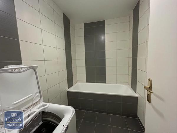 Appartement à louer 5 pièces 86.01m² Metz (57070)