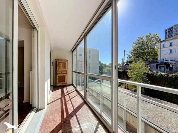Appartement à vendre 192 240 € La Mulatière 3 p 68 m² DPE E