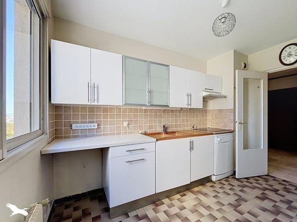 Appartement à vendre 192 240 € La Mulatière 3 p 68 m² DPE E