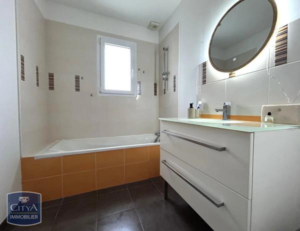 Maison à louer 4 pièces 77m²