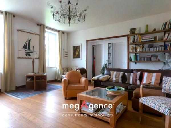 Maison à AVRILLE, 85440 - 6 pièces 172m²