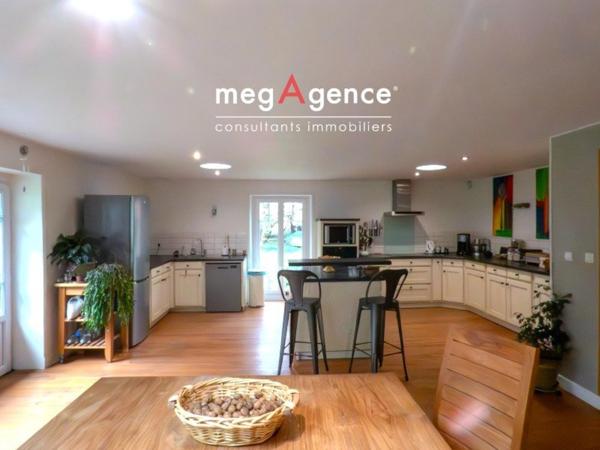 Maison à AVRILLE, 85440 - 6 pièces 172m²